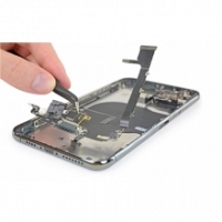 Khắc Phục Lỗi iPhone 11 Pro Sạc Chập Chờn, Không Vào Pin